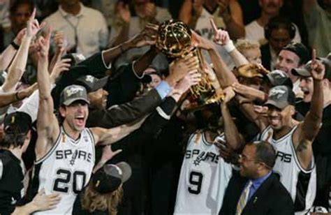 Spurs win 2005 NBA finals