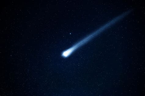 Comet Bigger Than Dinosaur-killing Asteroid to Fly Past Earth - Newsweek