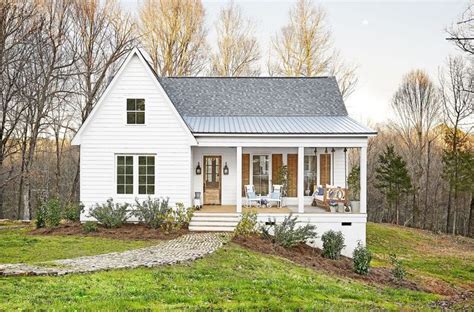 Cool 70 Brilliant Small Farmhouse Plans Design Ideas https://roomadness ...