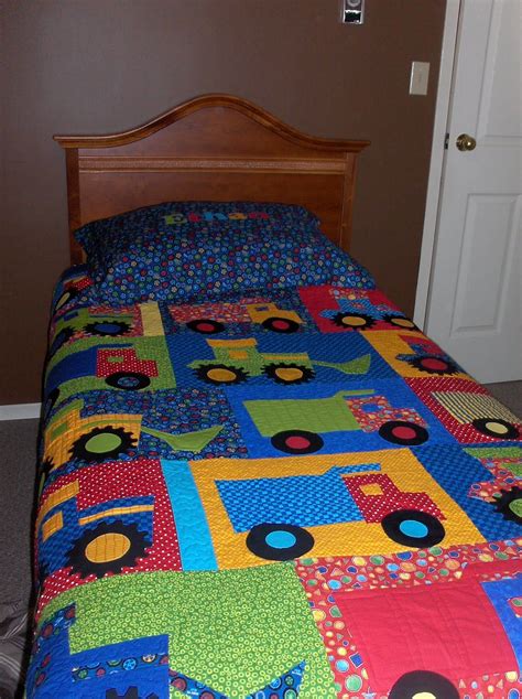 Quilting: Ethan's "Big Boy" Bed Quilt Quilt Baby, Car Quilt, Baby Boy Bedding, Quilt Bedding ...