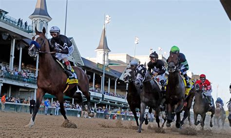 Authentic outruns Tiz The Law to win the 2020 Kentucky Derby