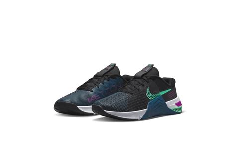 Nike Metcon 8 Black / Green Glow - Valerian Blue You chase the clock ...