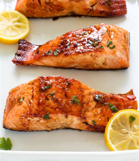 Easy Honey Garlic Salmon - (5 Ingredients!) Chef Savvy