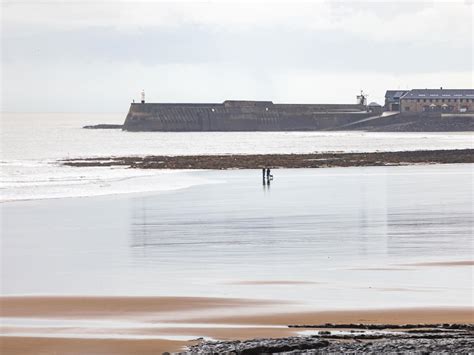 Porthcawl - Trecco Bay Beach | VisitWales