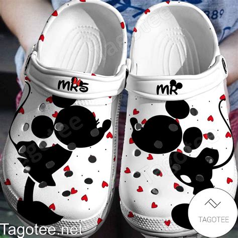 Mickey And Minnie Kiss Silhouette Crocs Clogs - Tagotee