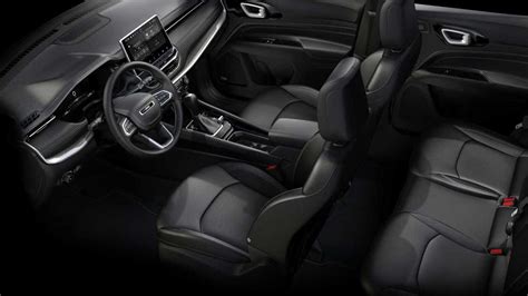 2022 Jeep Compass Shows Its Snazzy Interior, Safety Tech In Chicago