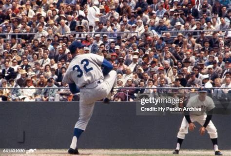 Sandy Koufax Photos Photos and Premium High Res Pictures - Getty Images