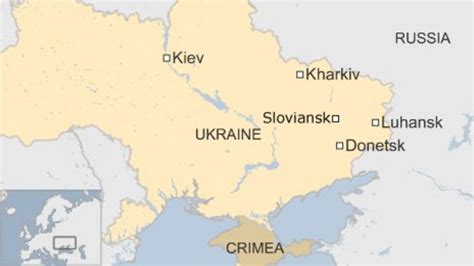 Ukraine gunmen seize buildings in Sloviansk - BBC News