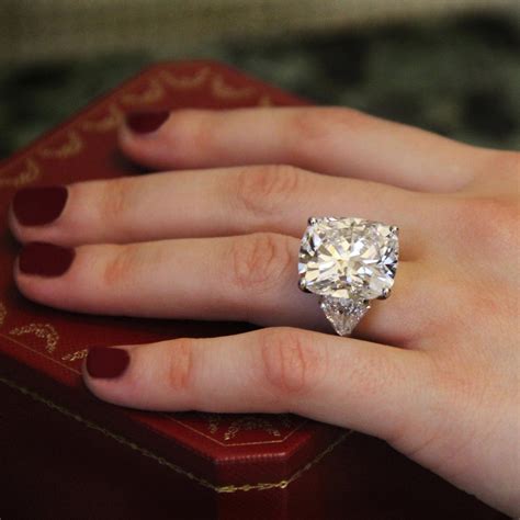 Sotheby's to sell biggest white round diamond in world | The Jewellery Editor