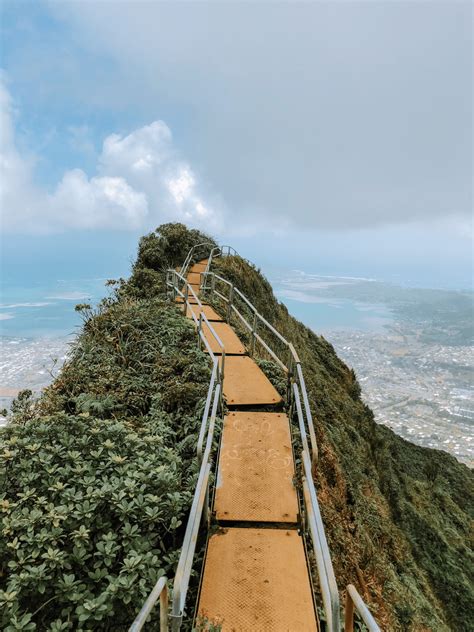 Hiking the Stairway to Heaven: The Legal Back Way - Lost With Jen