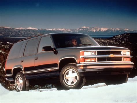 '90s-Era Chevrolet Tahoe and GMC Yukon Ushered In GM's SUV Future | DrivingLine