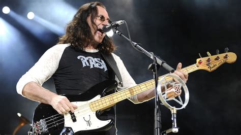 Geddy Lee on how he found his bass tone in Rush | Guitar World