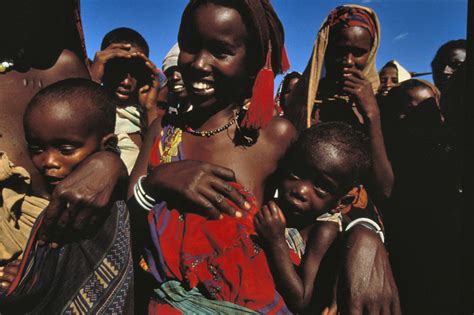 Alfred Yaghobzadeh Photography | The 1992 Somalia famine