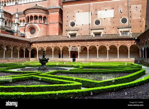 Italian Monastery Certosa di Pavia inner garden Stock Photo - Alamy