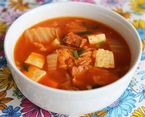 Kimchi soup (Kimchi-guk) recipe - Maangchi.com