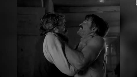 'The Lighthouse' trailer shows Willem Dafoe and Robert Pattinson's creepy descent into madness - CNN