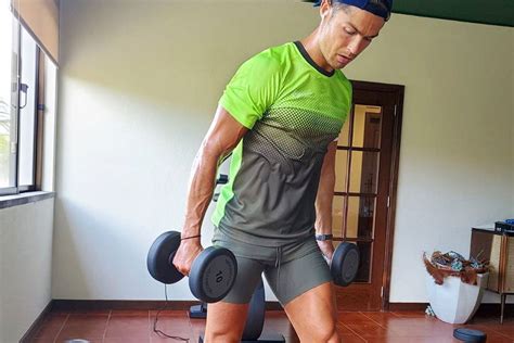 Cristiano Ronaldo's Leg Workout Will Kill Your Chicken Legs For Good