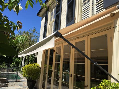 What Are the Benefits of Outdoor Blinds? - Dullophob.com