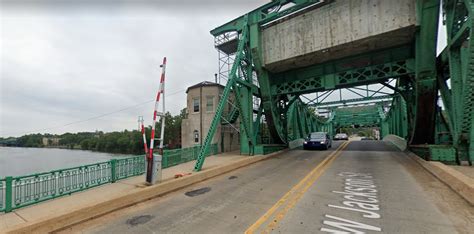 Person Who Jumped From Bridge IDed As 39-Year-Old Joliet Man | Joliet ...