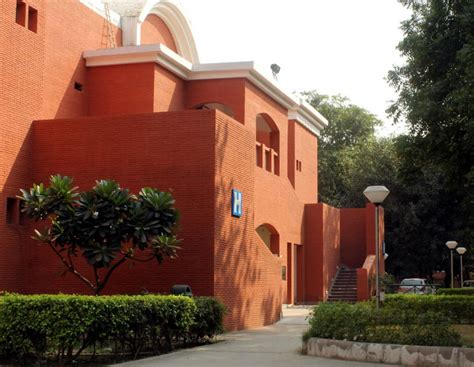 10 Best Fine Art Schools of India to Build a Career in Visual Arts