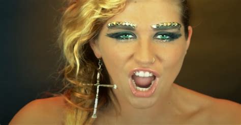 Behind the song: ''We R Who We R'' by Kesha