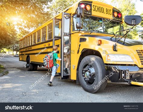 125,446 School Bus Images, Stock Photos, 3D objects, & Vectors ...