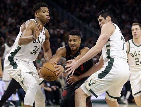 Giannis Antetokounmpo, Milwaukee Bucks embarrass Portland Trail Blazers ...