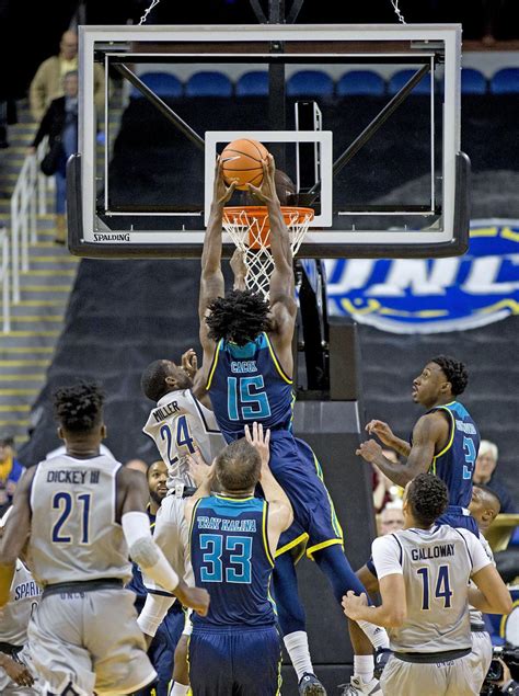 UNCG overcomes early nerves in win over UNC-Wilmington | Sports News ...