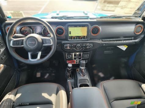 2022 Jeep Gladiator Mojave 4x4 Interior Color Photos | GTCarLot.com