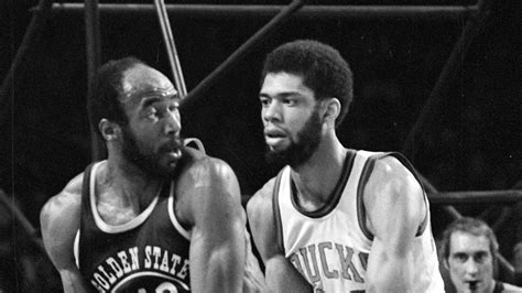 Nate Thurmond, Warriors Center and Defensive Wall, Dies at 74 - The New York Times