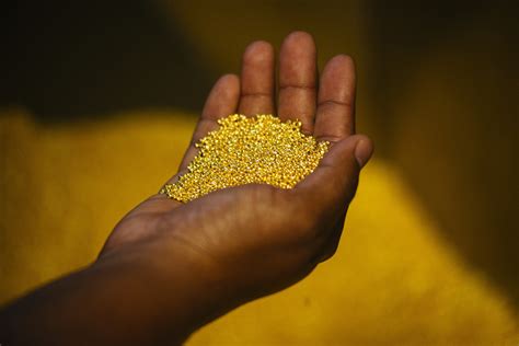 Rand Recovery Punishes South Africa’s Aging, Costly Gold Mines - Bloomberg