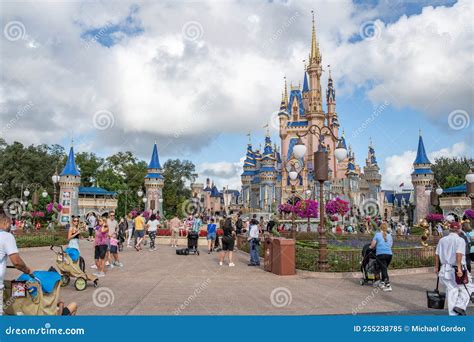 Magic Kingdom in Orlando editorial image. Image of disneyland - 255238785