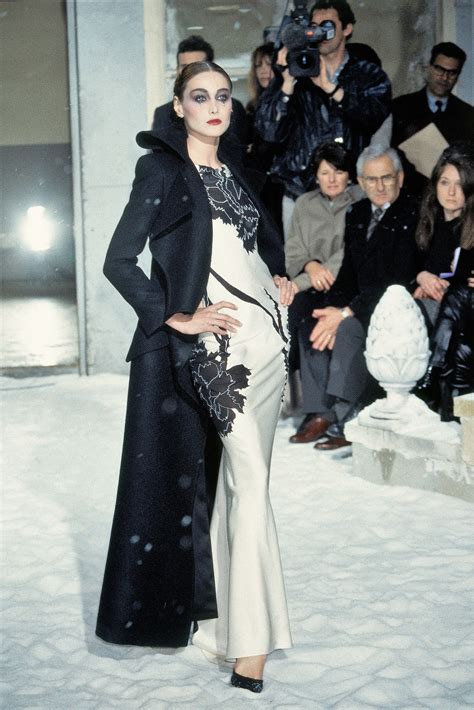 Vivienne Westwood Fall 1995 Ready-to-Wear Collection | Vogue