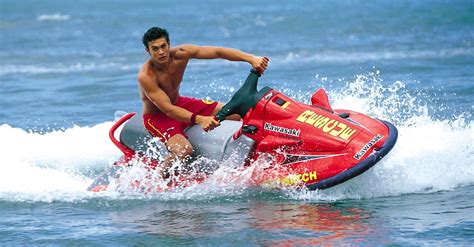 Jason Momoa in Baywatch | POPSUGAR Entertainment