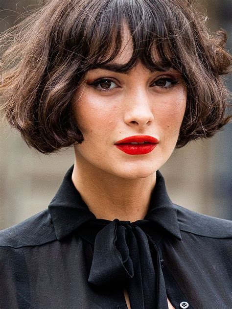 How to Achieve Effortless French-Girl Hair, According to a Parisian ...