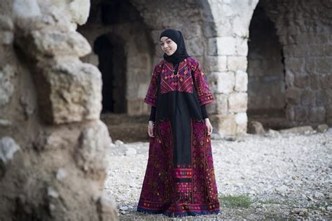 How Palestinian women are enlisting traditional dresses into the struggle - +972 Magazine