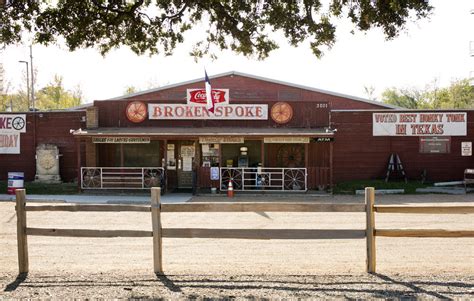 Austin Traditions: The Broken Spoke – Allens Boots