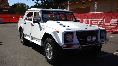 Lamborghini LM002 1986 - 1993 Pickup :: OUTSTANDING CARS