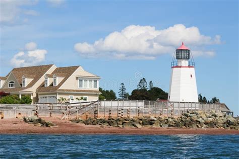 Lighthouse in St. Andrews by the Sea on the Bay of Fundy Stock Photo - Image of nautical, summer ...