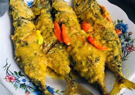 Resep Ikan kembung bumbu kuning oleh Tiara Aprillinda Dewi - Cookpad