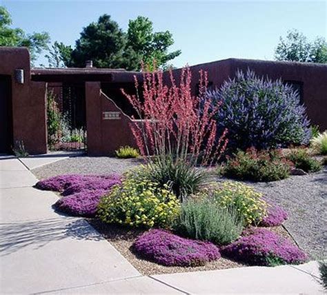 35 Popular Xeriscape Landscape Ideas For Your Front Yard - MAGZHOUSE | Front yard landscaping ...