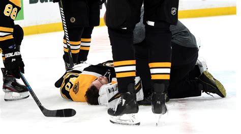 Boston Bruins: Tuukka Rask suffers concussion in collision vs Rangers ...