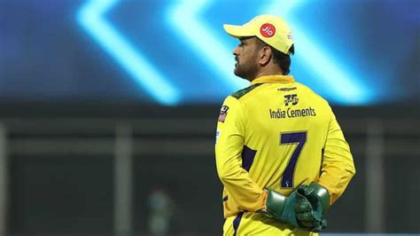 IPL 2023: MS Dhoni drops Faf du Plessis for zero during RCB vs CSK tie - WATCH - TrendRadars UK