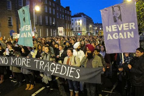 Thousands protest in Ireland to liberalize abortion laws - CSMonitor.com