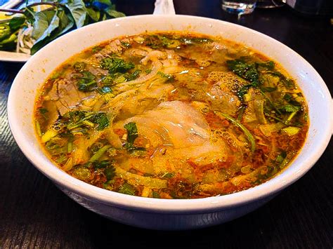 Hot and spicy beef noodle soup (spicy) (Bun Bo Hue) - Boulder Pho