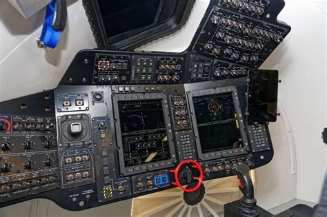 Consolidated Opinions and Stuff: Starliner cockpit