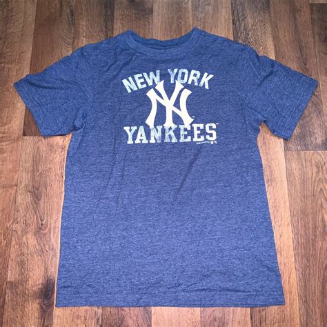 New York Yankees MLB Official Merchandise Youth Tee Shirt Size XL (14-16)