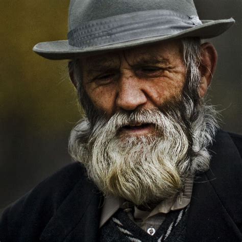 The old man with beard | Portrait photos | Old man with beard, Old man ...