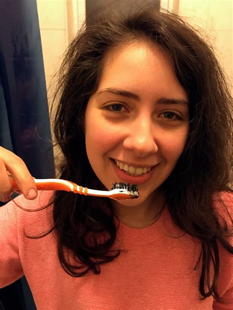 I Brushed My Teeth With Charcoal For 2 Weeks—Here’s What Happened ...