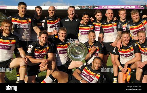 File Pics: Bradford Bulls v Sheffield celebrate winning the Kingstone ...